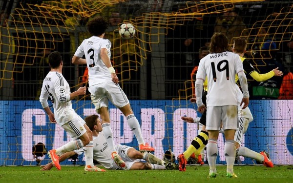  拜仁天价续约萨内 德国边锋成队史第一高薪  